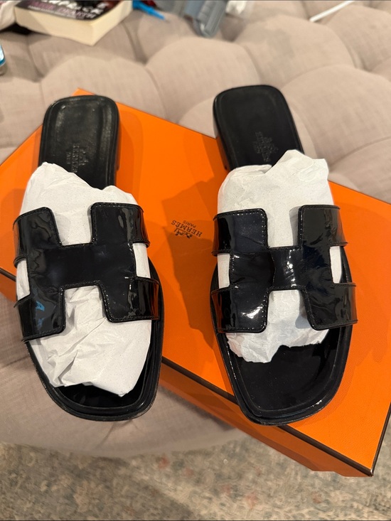 Hermes Shoes - Hermes Black Patent Oran Slide Sandals